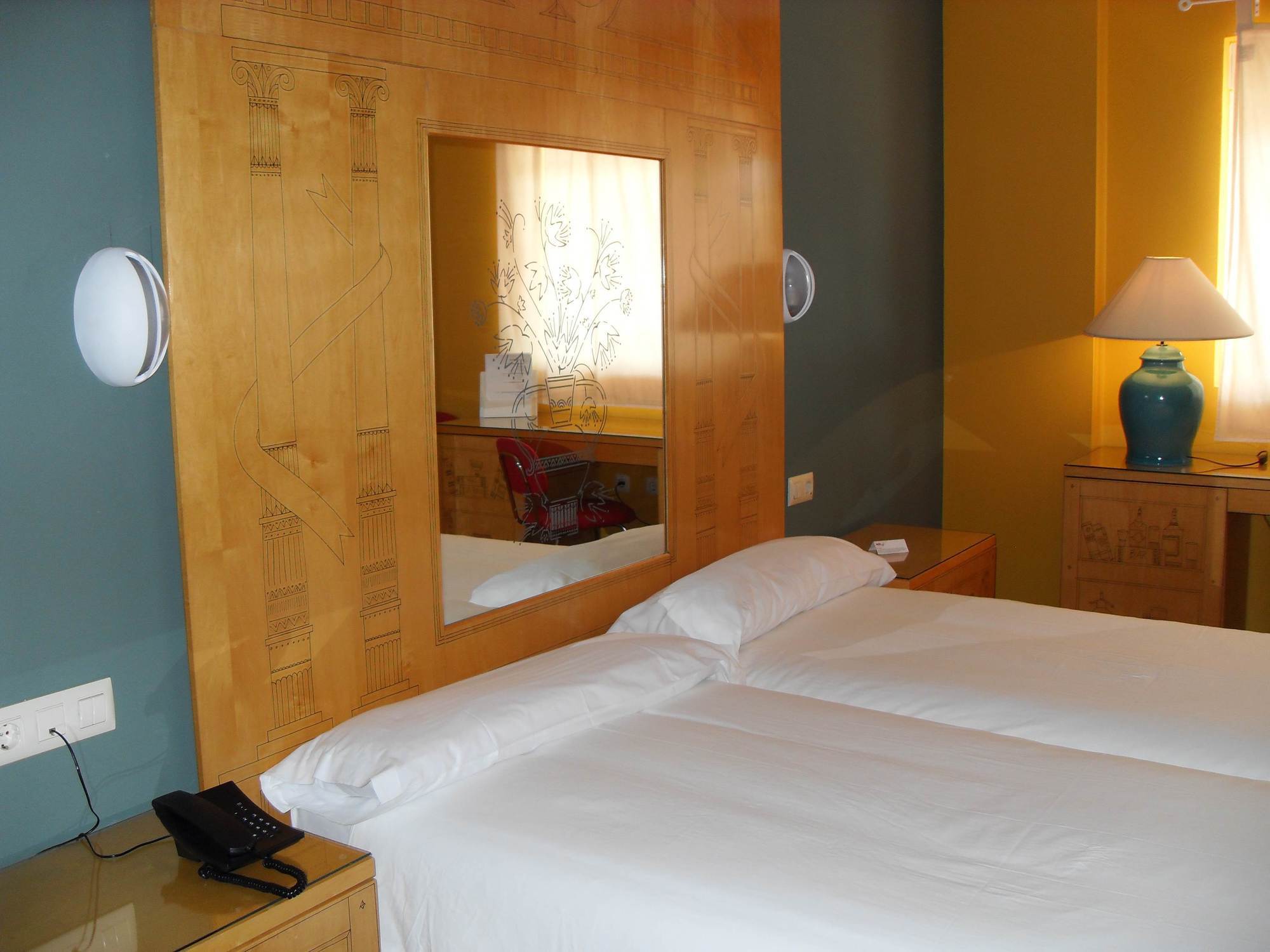 Ahc Hoteles Caceres Exterior photo