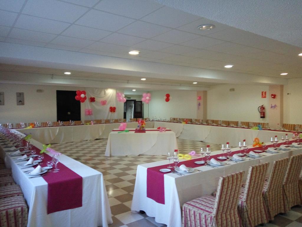 Ahc Hoteles Caceres Exterior photo