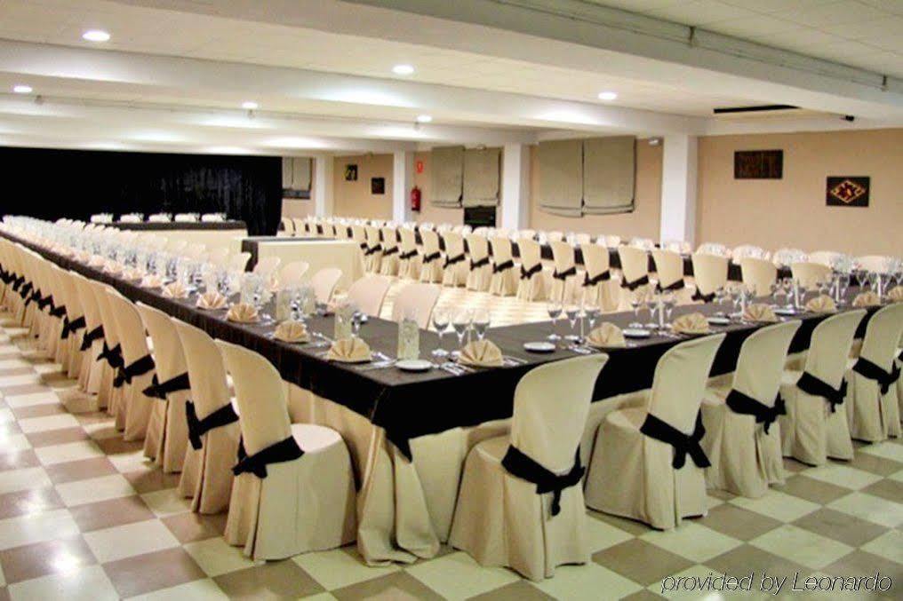 Ahc Hoteles Caceres Exterior photo
